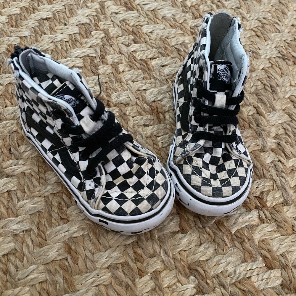 All over checkered vans